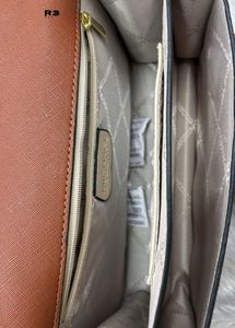 Micheal Kors Slingbags