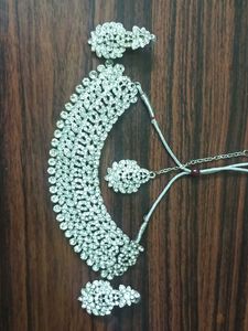 Sparkling Silver Jewelry Set