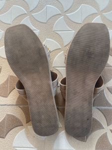 Luna Blu Chain Detail Slides