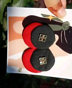 Fabric Stud No 21