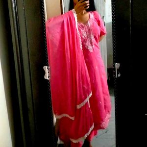 Y2K Beaded Kurta Set With Dupatta