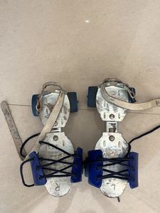 Skates