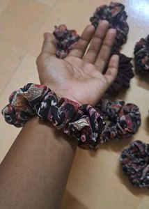5 Piece New Scrunchies