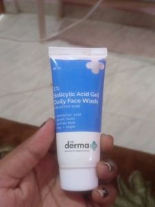 The Derma co Facewash