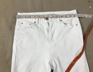 COBALT BLUE Straight Fit highwaisted White Denim.