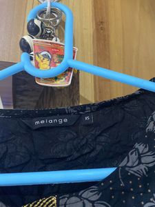 Women Kurta Melange Black Colour