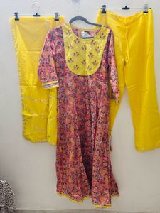 Hello And Pink Suit Set