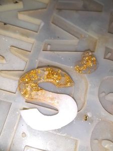 Initial 'S' Gold Leaf Keychain