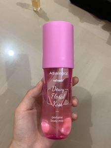 Aqualogica Dewy Floral Kiss Body Mist