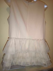 Size M Ruffled Sleeveless Top