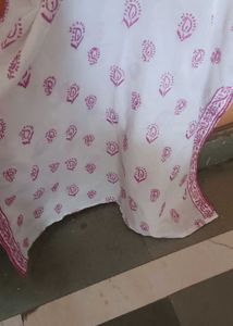White Embroidered Kurta With  Chiffon Chunni