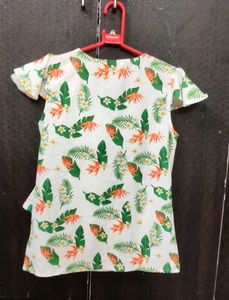 🌷Frilled Top🌷
