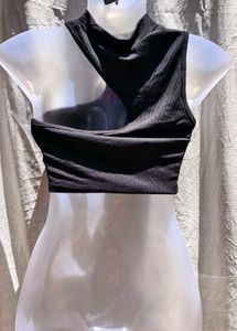 21J. SEXY SHEIN CROP TOP