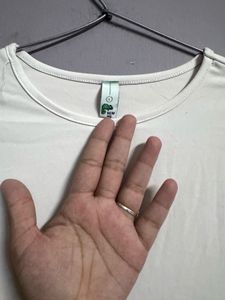 Stylish White Ribbed T-Shirt for Women