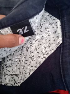 Black Jeans 32 In