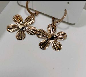 Golden Earings Collection