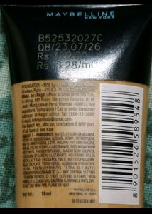 Maybelline New York Liquid Foundation, Matte & Por