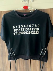 Black Graphic Print Crop Tee