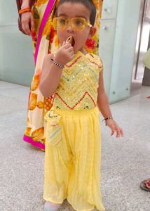 Cute Yellow Outfit