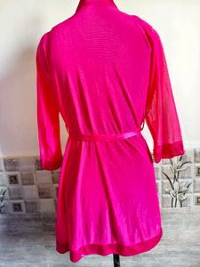 BOGO🎁Buy One Get 1 Free🎁S/M Pink Satin Robe