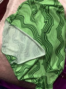 Green Swirl Crop Top
