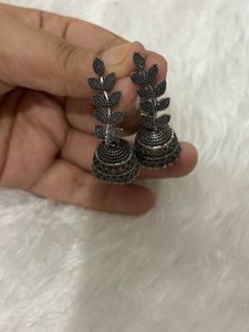 Leaf Design Silver Oxidized Jhumka