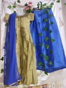 Ethinic Gown Type Kurta With Skirt And Shawl