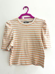 Top for casual outing