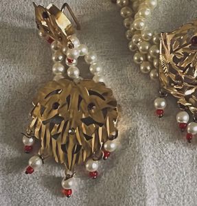 Pearl and Gold Jewelry Set