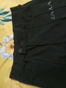 Black Zara Trousers Streachy And Comfortable