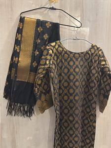 Pakistani Zari Stitched Suit ✨