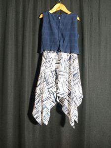 Chic Navy &amp; White Print Dress