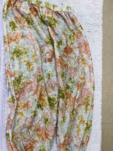 Avaasa Kurthi Set
