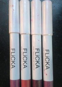 4 Piece Lipstick Different Colour