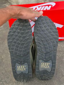 Nike Air Max Verse – Men’s Sneakers (UK 8)