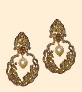 Vintage Pearl Danglers✨️