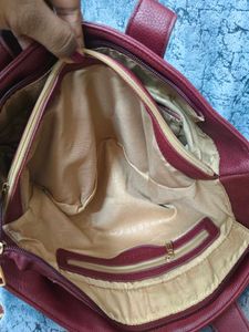 Capresse Handheld Bag With Detachable Belt