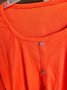 🔥Bright Orange Ribbed Top🔥