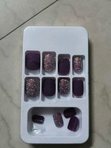 Purple Nails 💅 Wid Glitter