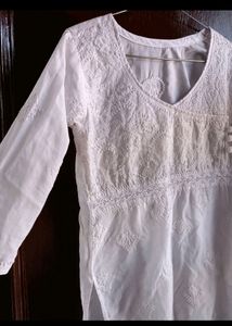 White Chiknakari Kurta