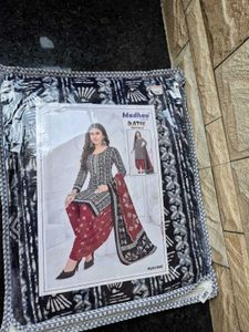 Elegant Batik Print Suit Set Material.
