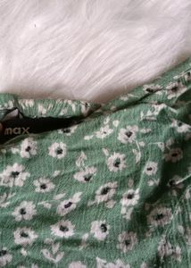 Aesthetic Top🌷 Branded