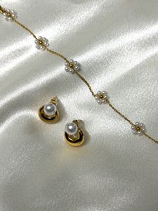 Free Shipping- Flower Bracelet & Pearl Studs