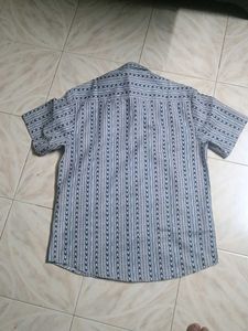 Striped Men&#39;s Shirt
