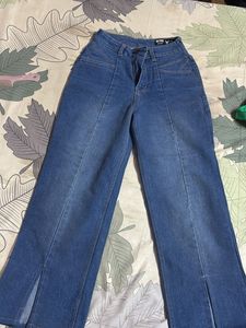 Its Bootcut jeans