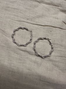 Pearl Hoop Earrings 🥰