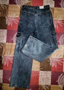 Wide Leg Cargo Jeans