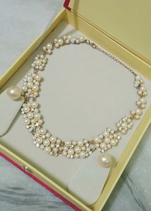 Off White Pearl Necklace