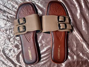 Leather Comfortable Beige Buckle Slides - Size 7
