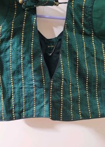 Green Colour Paded Blouse With Stich Sleeves